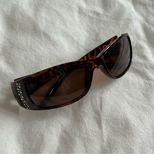 Vintage tortoise & rhinestones sunglasses